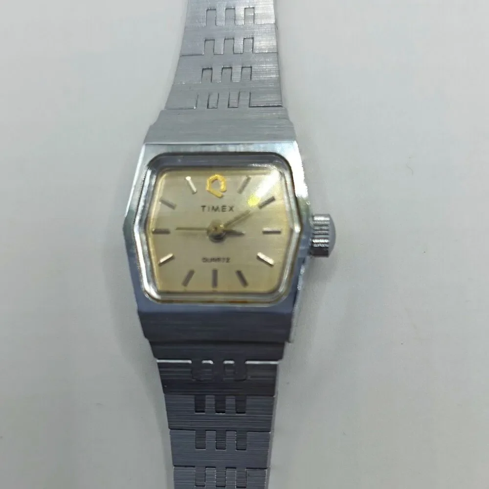 *VINTAGE*Timex Cell Quartz Analog Square Silver Dial Silver Tone Bracelet Watch